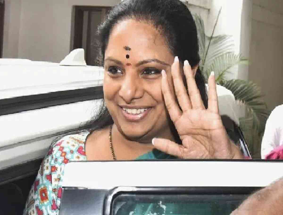 Kavitha Reaches Pragathi Bhavan And Congress Top In Telangana