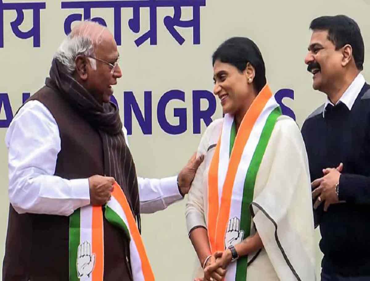 Congress Picks Y.S Sharmila To Lead Party In Andhra
