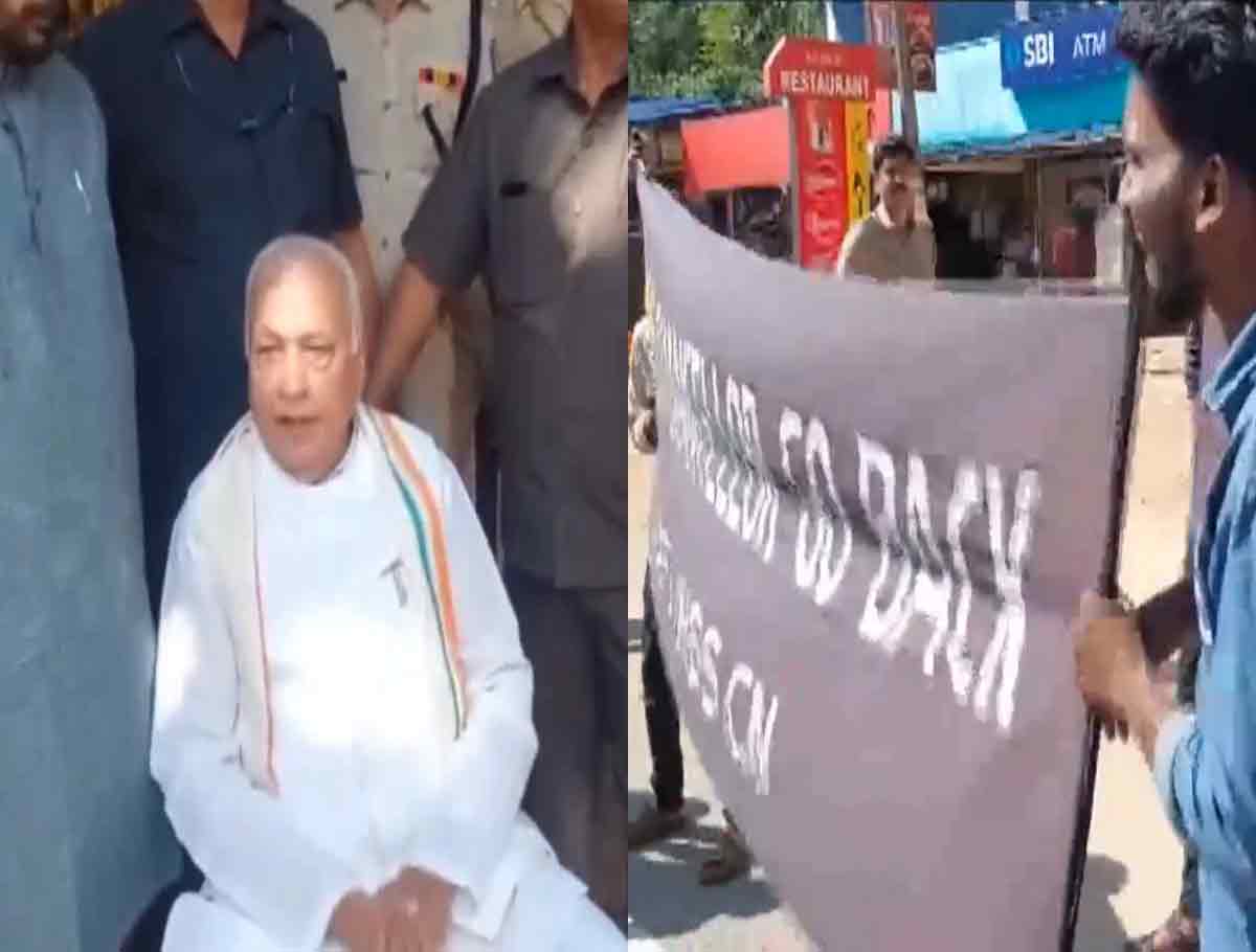 Kerala Governor Stage Protest After Black Flag by SFI Workers