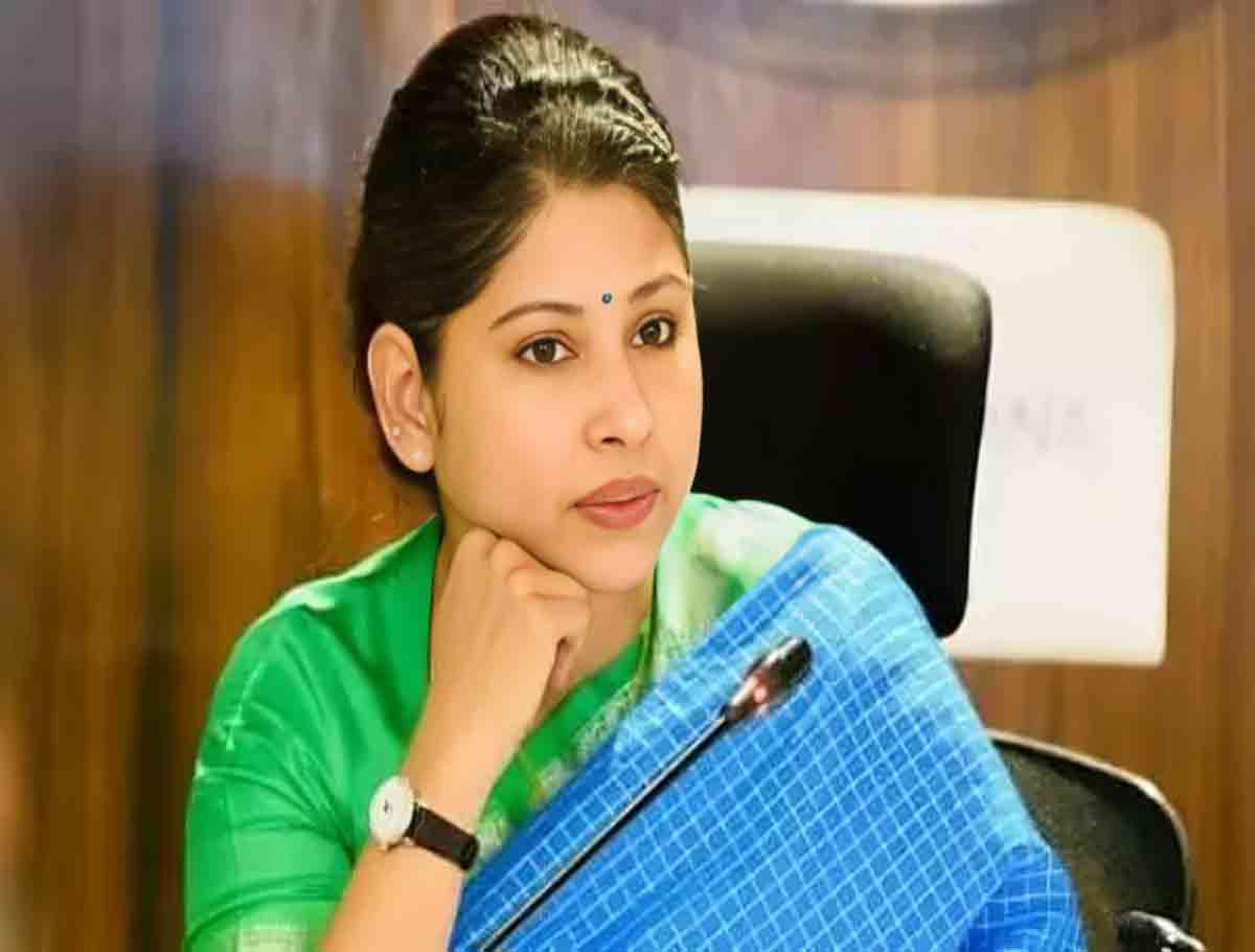 Smita Sabharwal Posted As Member Secretary To TS Finance Commission