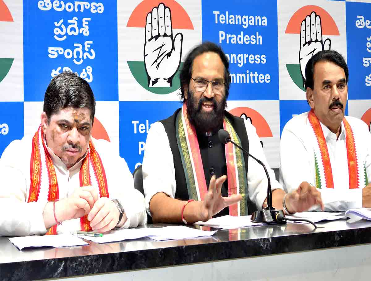 KCR Trying to Blame Congress For His Own Mistakes: Uttam