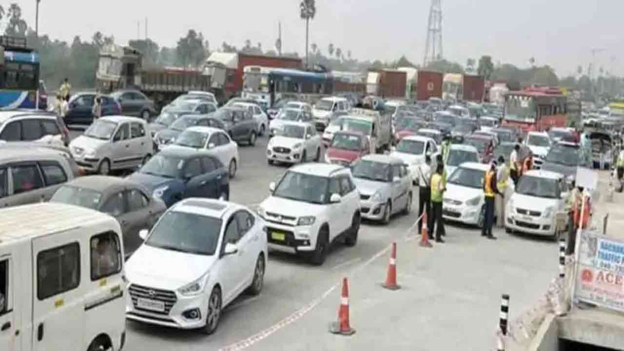 Election Effect: Heavy Traffic On Hyderabad-Vijayawada Highways